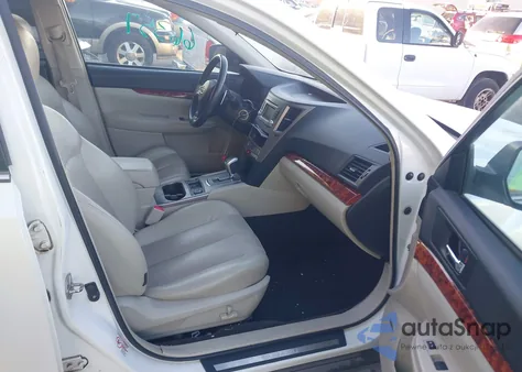 2012 Subaru Outback 2.5I Limited z USA, uszkodzony, nr VIN 4S4BRBJC3C3208956